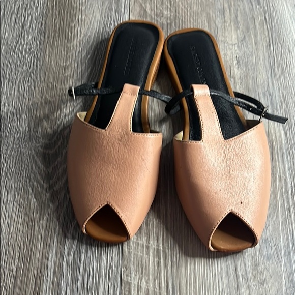 Rachel Comey Elegant Women's Peep-Toe Mules - Picture 1 of 8